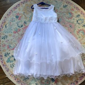 First Communion/wedding/flower girl dress. White size 6.